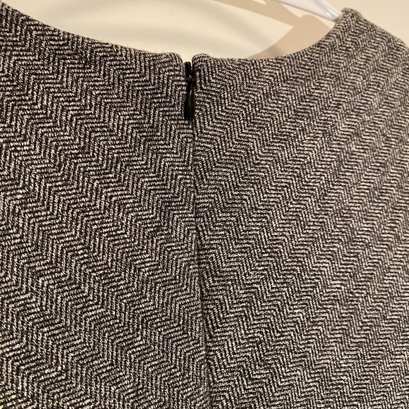 Banana Republic Short Sleeve Dress - Picture 7 of 9